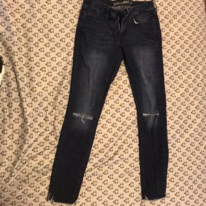 Universal Thread Dark Blue Mid Rise Skinny Jeans